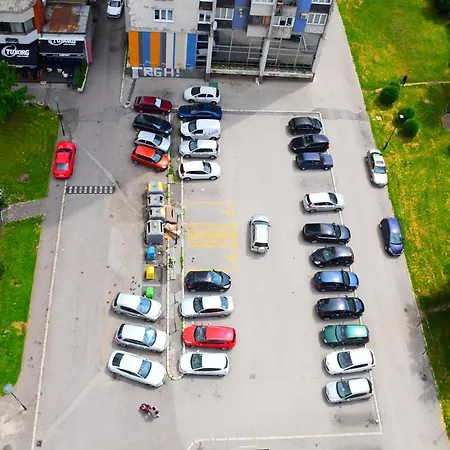 Апартаменты Amigo-free Public Parking *