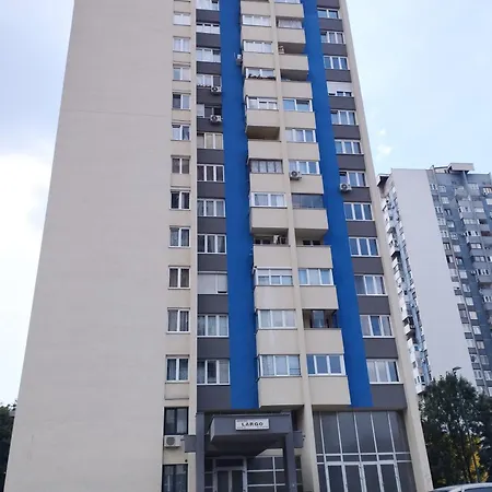 Amigo-free Public Parking *